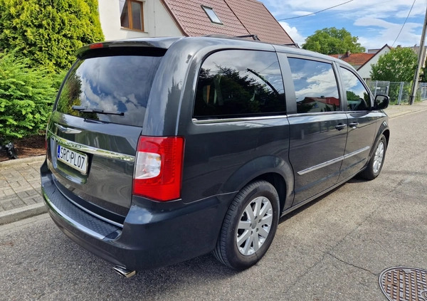 Chrysler Town &amp; Country cena 45999 przebieg: 198315, rok produkcji 2012 z Racibórz małe 172